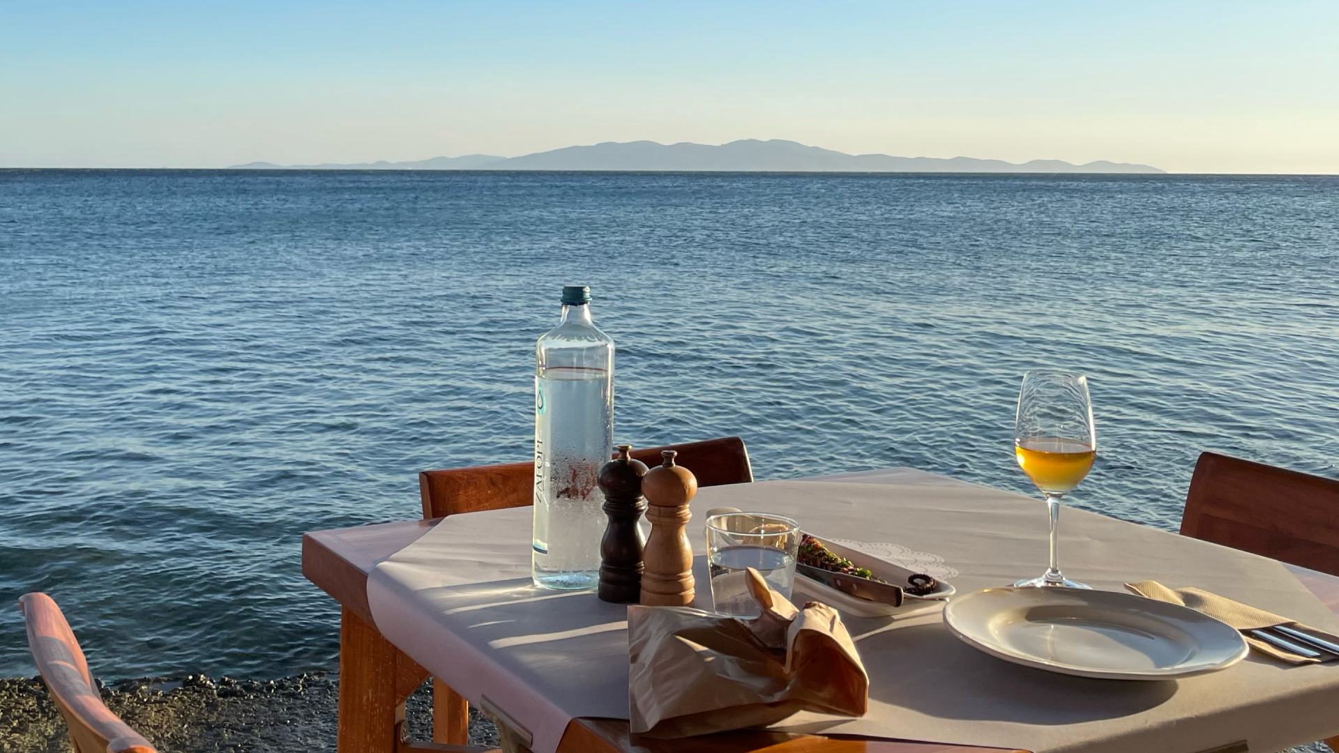 tinos: the essencial guide