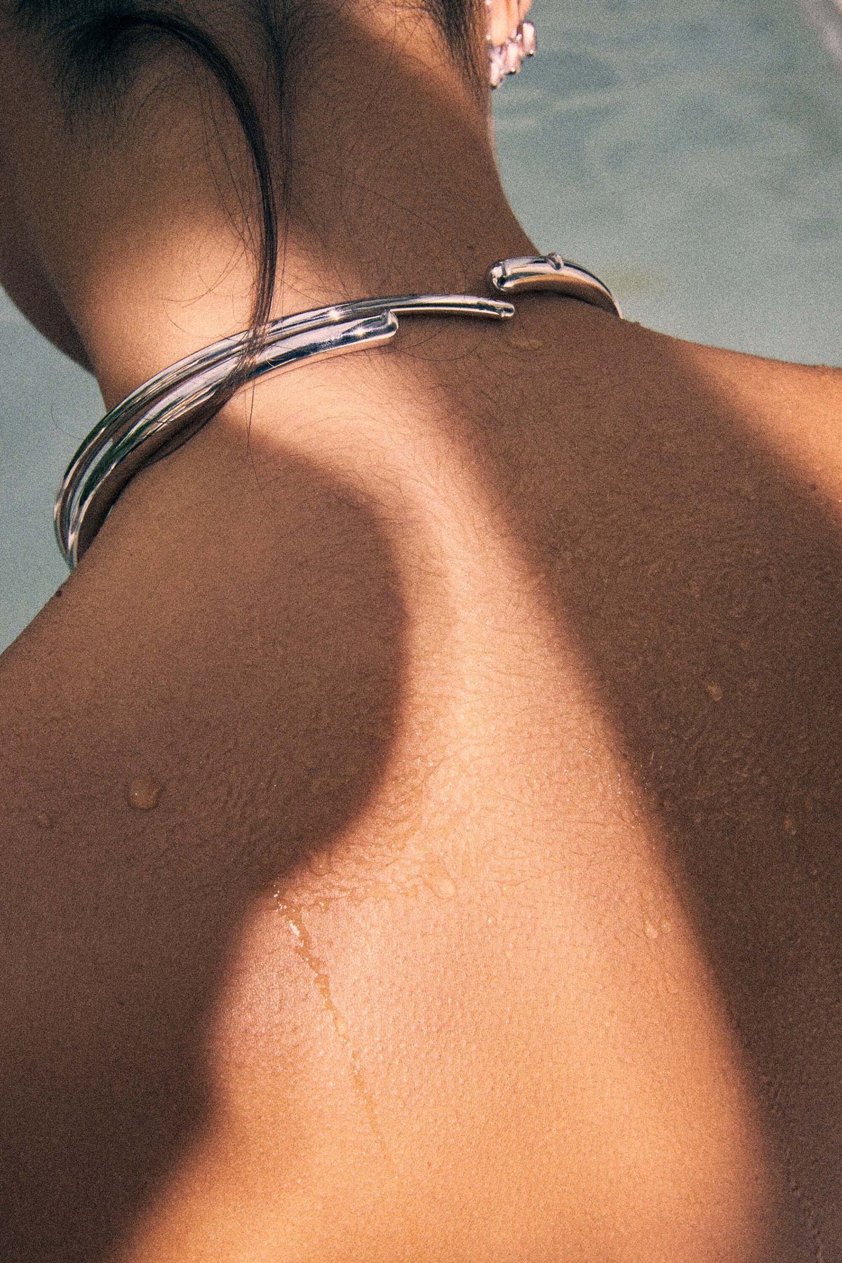 Arlo little choker choker