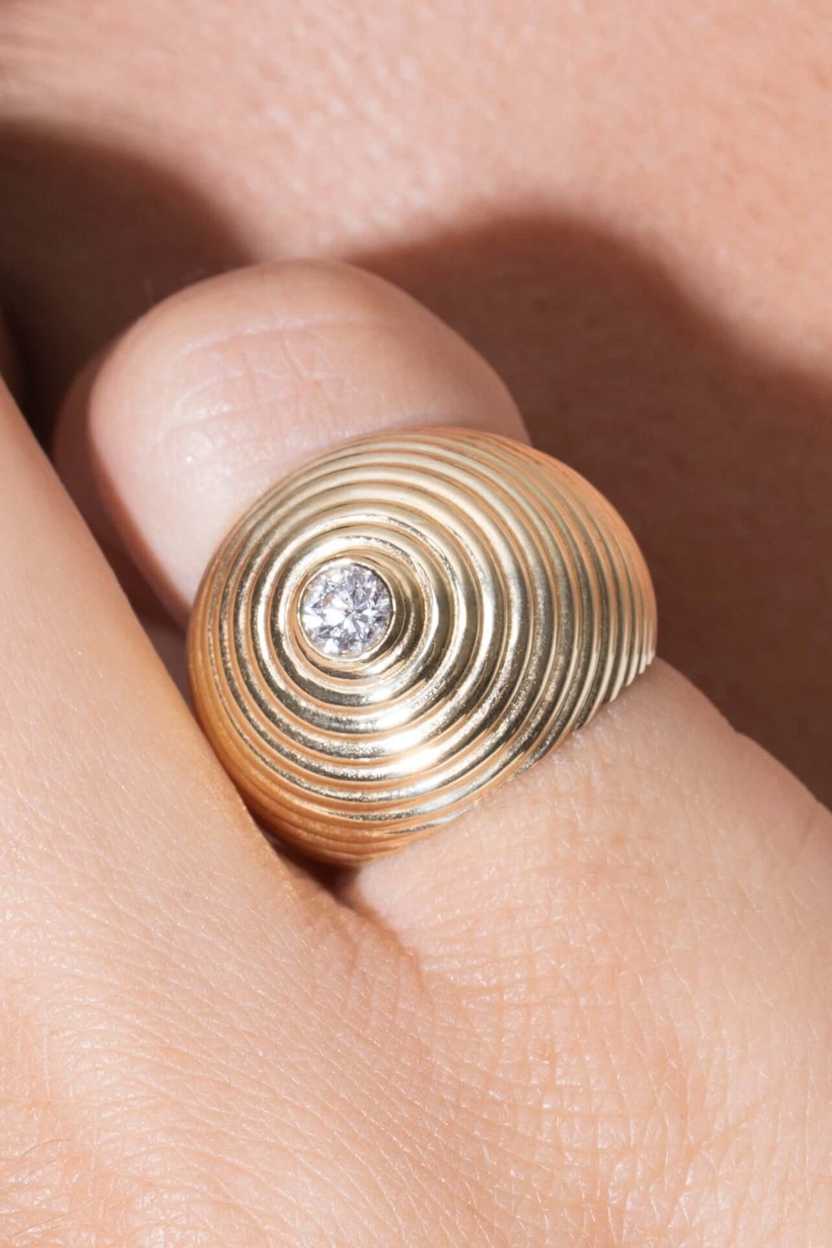 inel cu diamant roz de 18k Inele